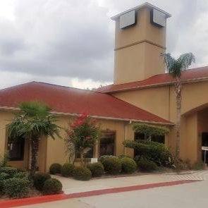 Red Roof Inn & Suites Houston - Humble/IAH Airport Thumbnail