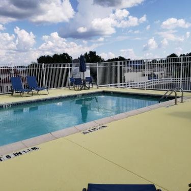 Days Inn & Suites by Wyndham Union City Thumbnail