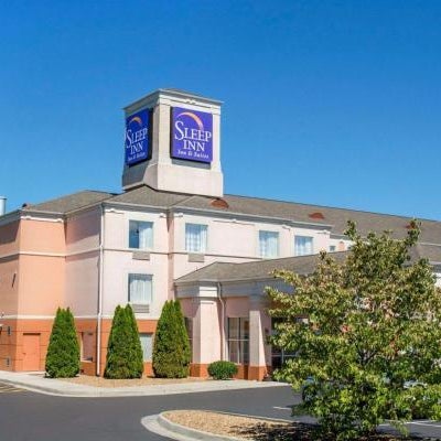 Wingate by Wyndham Dublin Near Claytor Lake State Park Thumbnail