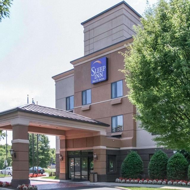 Comfort Inn & Suites Ashland - Richmond North Thumbnail