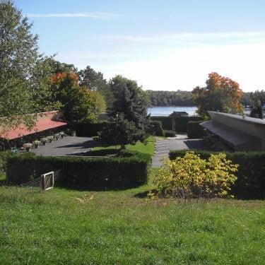 Capricorn Motel Royale 1000 Islands Thumbnail