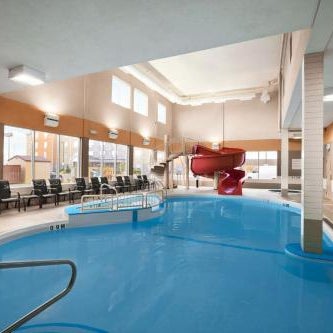 Days Inn & Suites by Wyndham Winnipeg Airport Manitoba Thumbnail