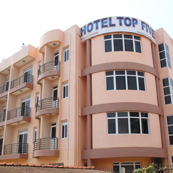 Hotel Top Five