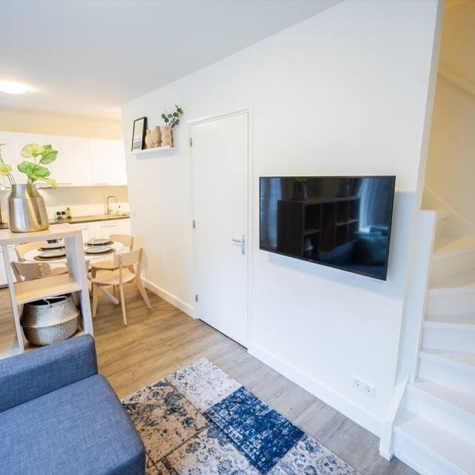 Magnificent Two Bedroom Apartment - SD23M Thumbnail