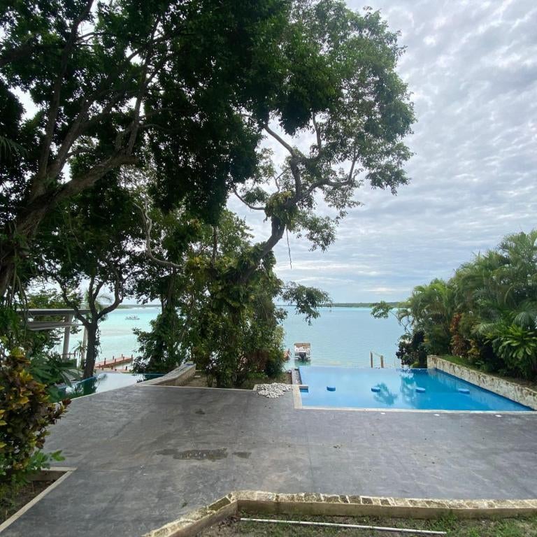 Cristalino Lagoon Front Hotel, Restaurant & Spa 