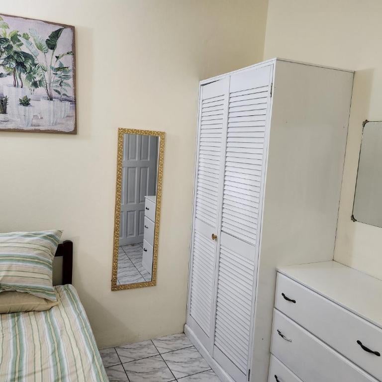 Sun Lover's Apartments Thumbnail