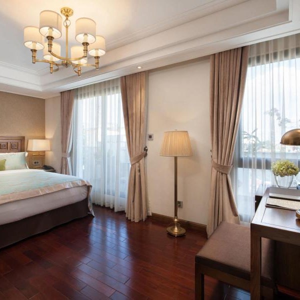 Peridot Gallery Classic Hotel Thumbnail