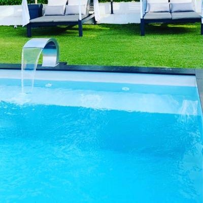 Hôtel Eden Cassis - centre-ville- piscine chauffée, jacuzzi et sauna - parking privé