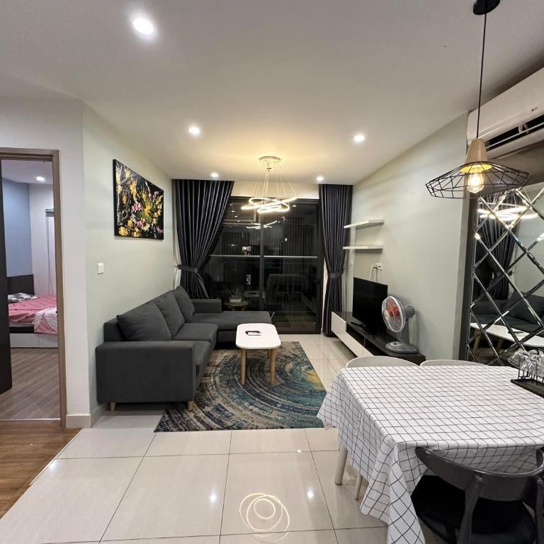 Căn hộ 2pn đầy đủ tiện nghi-Vinhomes Grand Park Quận 9 Thumbnail