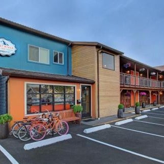 Coast River Inn by OYO Seaside Thumbnail