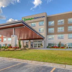 Holiday Inn Express & Suites Tulsa Midtown By IHG Thumbnail