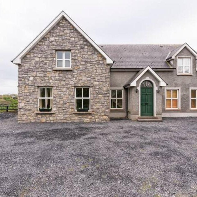 Ballinasloe Guest House in the Heart of the Country Thumbnail