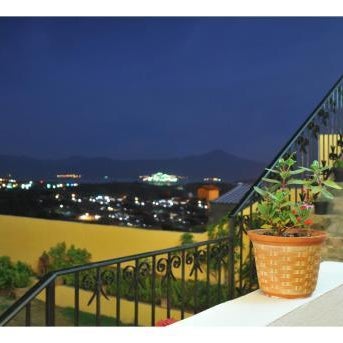 Mirador del Lago Thumbnail