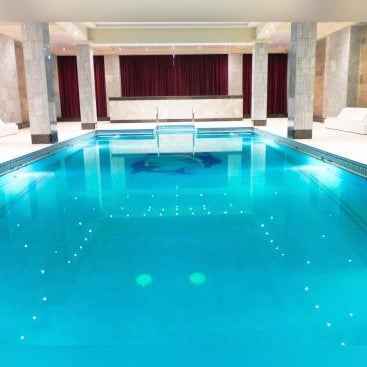 Status Hotel