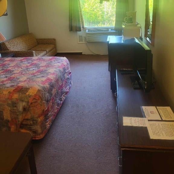 Zero - 100 Motor Inn