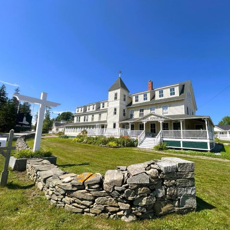 Hotel Pemaquid Thumbnail