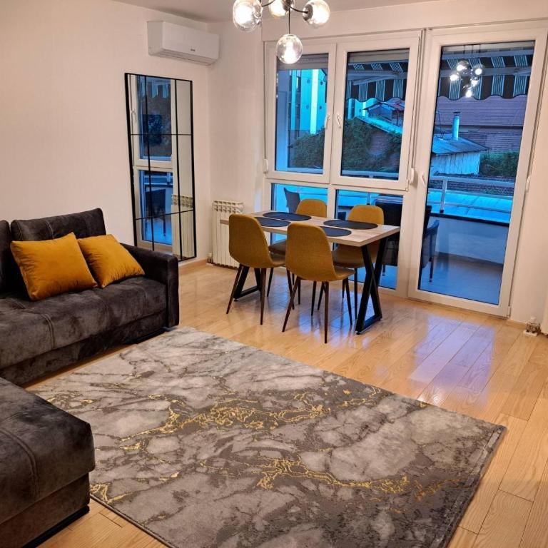 Premier Apartment