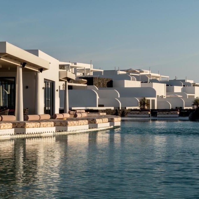 Cresanto Luxury Suites Thumbnail