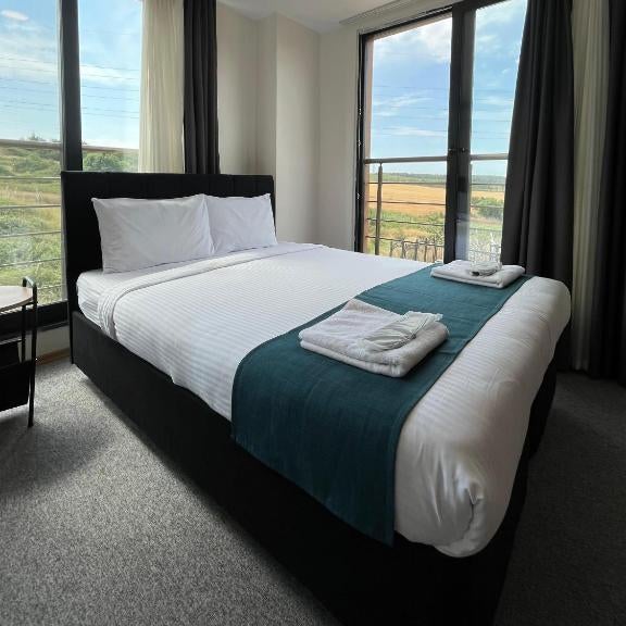 New Garden Airport Hotel & Restaurant Thumbnail