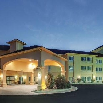 Comfort Inn & Suites Verona at Turning Stone Resort Casino Thumbnail