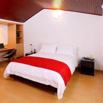 Hotel TuKasa Inn