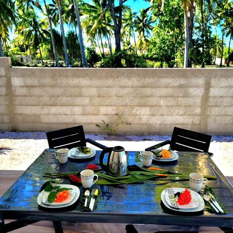 Fare Re'are'a, accès privé à la plage ET proche de la plage de Tema'e, Moorea