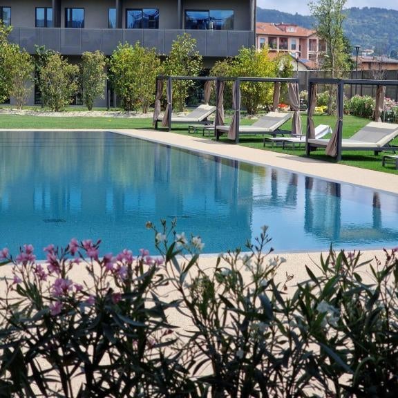 Como Hills Thumbnail