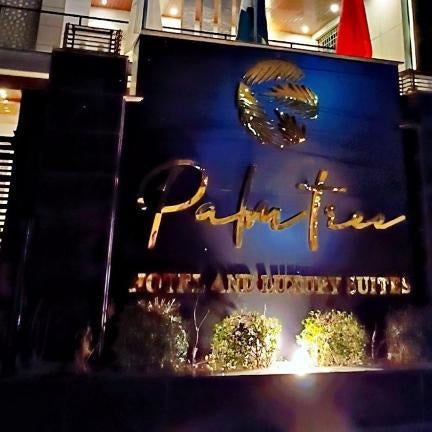 Palm tree hotel Thumbnail