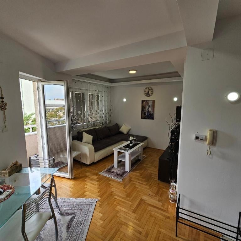 Iskra Apartment
