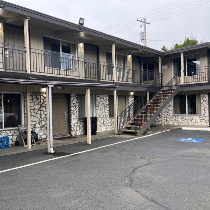 Anchor Bay Inn near Winchester Bay Thumbnail