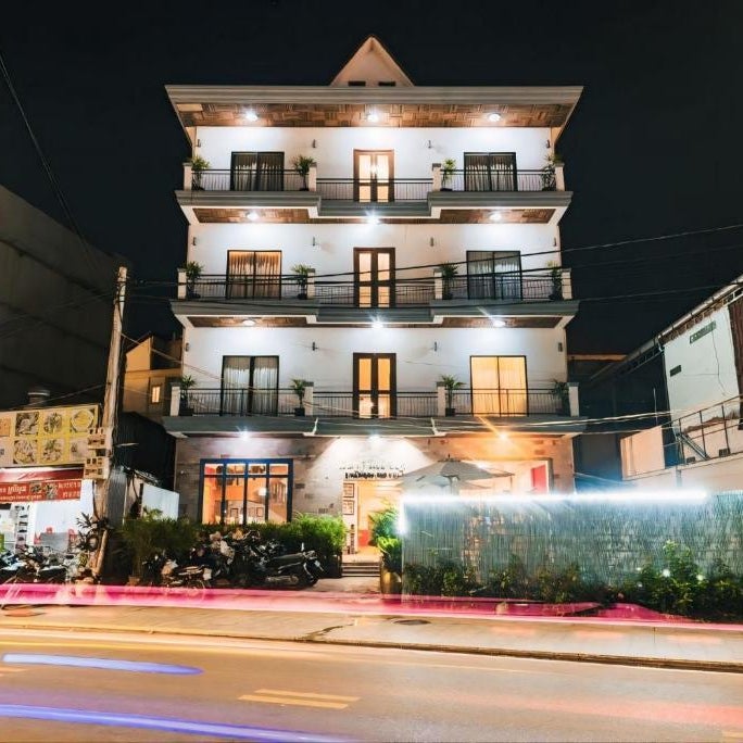 VPlus Hotel Thumbnail