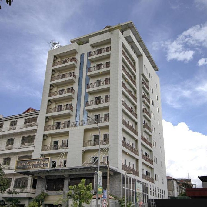 Vrest Hotel Thumbnail