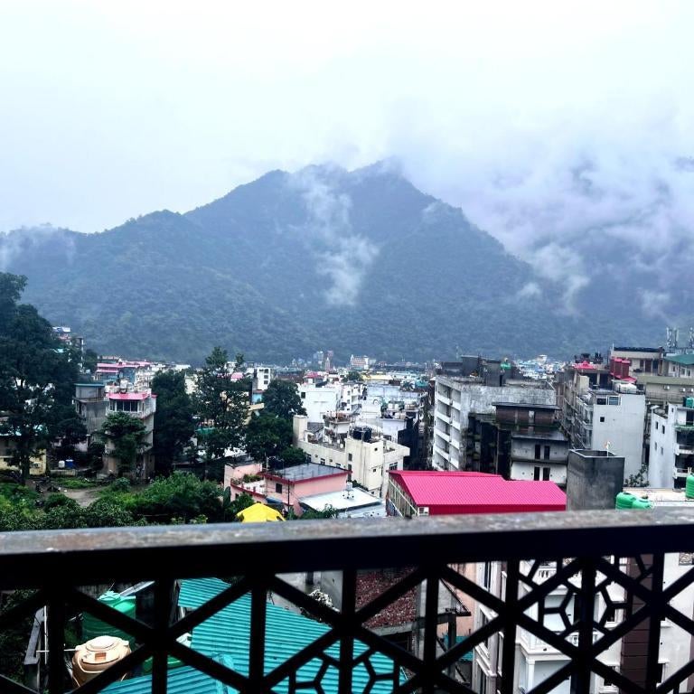 Hotel Tapovan Hill