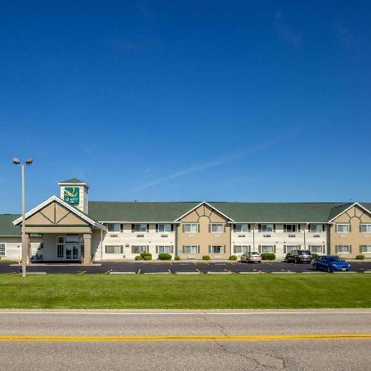 Quality Inn Mineral Point Thumbnail