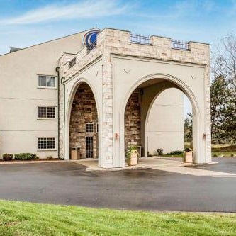 Comfort Suites at Par 4 Resort Thumbnail