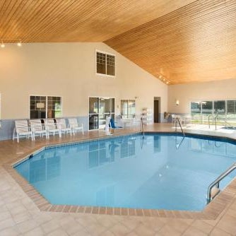 Country Inn & Suites by Radisson, Chippewa Falls, WI Thumbnail
