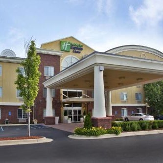 Holiday Inn Express & Suites Woodhaven by IHG