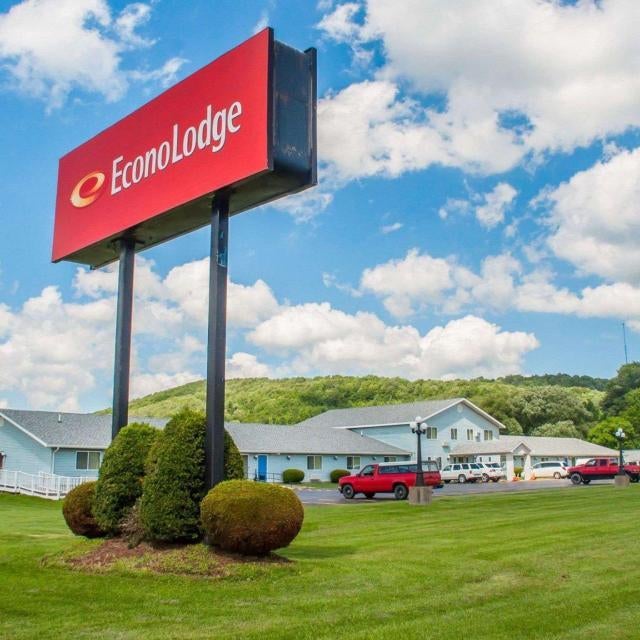 Econo Lodge Cuba Thumbnail