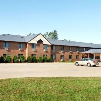 Howard Johnson by Wyndham Waterloo/Cedar Falls Thumbnail