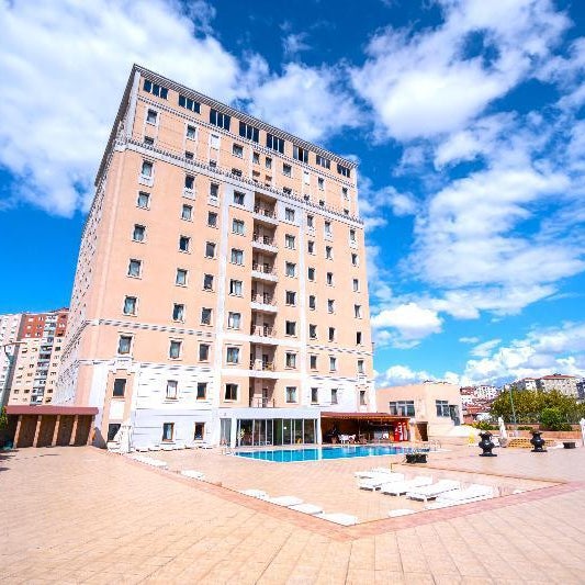 The Green Park Bostanci