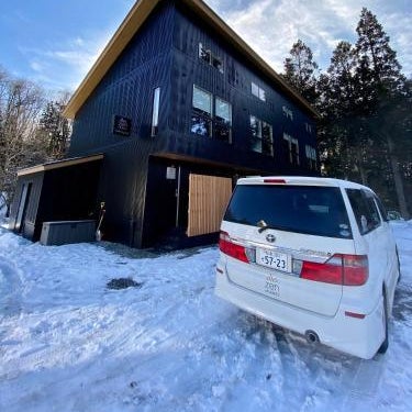Zen Chalets - Walk to Happo-One Gondola - Main Village Location