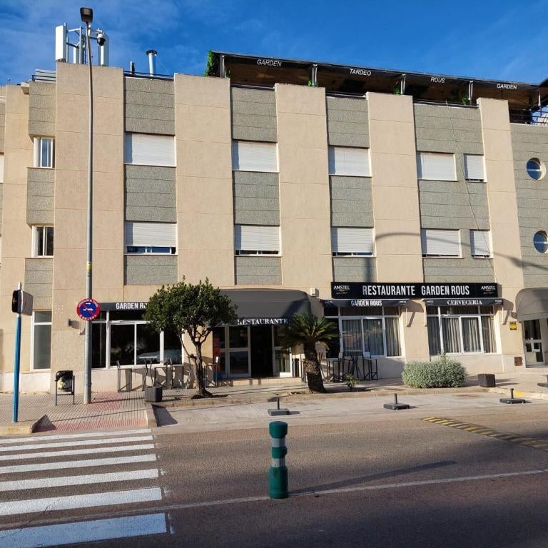 Hostal GARDEN ROUS