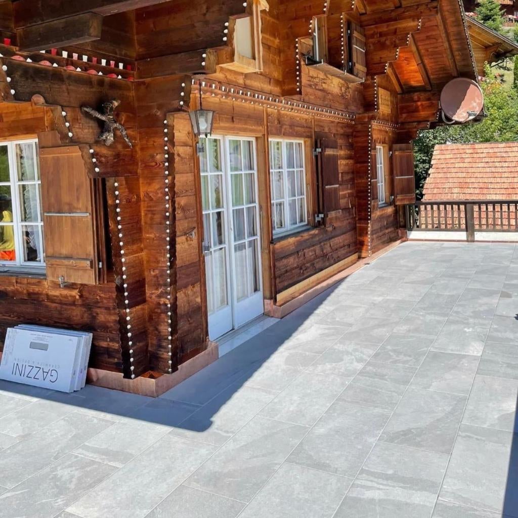 Gemütliches Chalet mit Bergblick und grosser Terasse