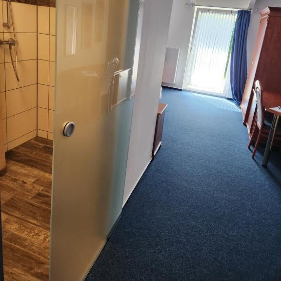 Hotel Hoyers 24h Check-in,Pinneberg, Free Parking and WiFi