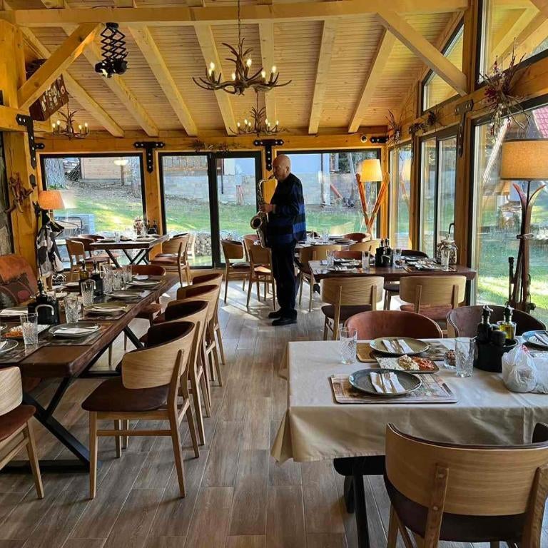 Algara hut Thumbnail