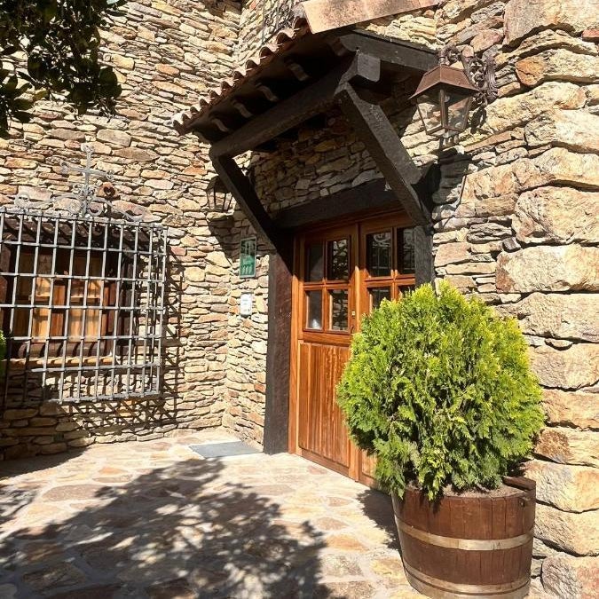 HOTEL RURAL SANTUI