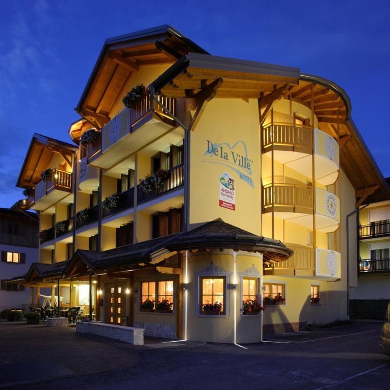 Hotel De la Ville Thumbnail