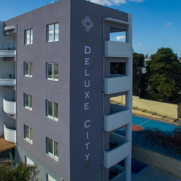 Deluxe City