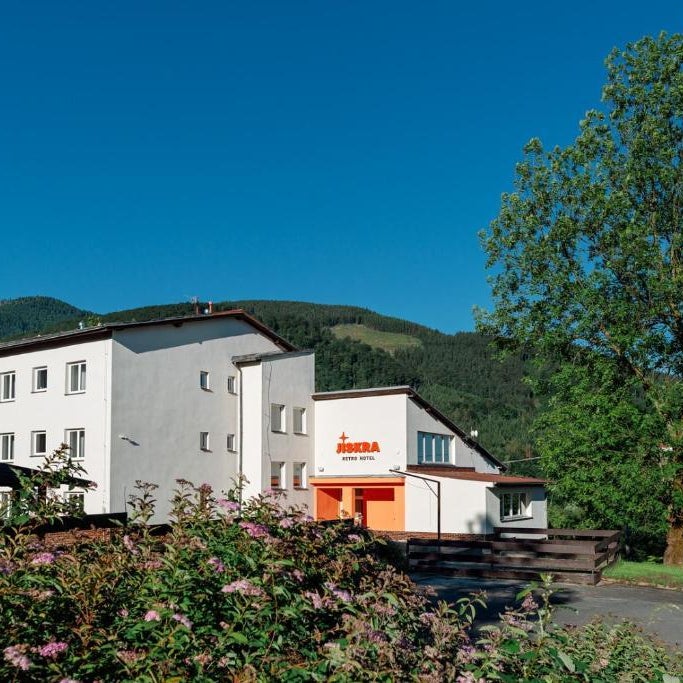 Hotel JISKRA na Čeladné