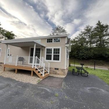 1BR Model Home with Loft Thumbnail